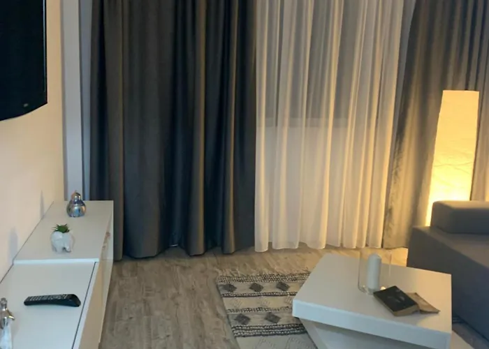 Nou, Atmosfera Placuta 크라이오바